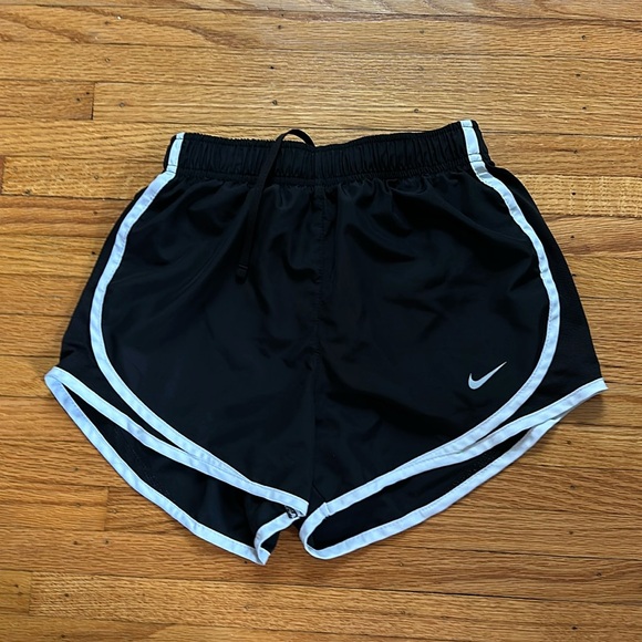 Nike athletic shorts - Picture 1 of 2